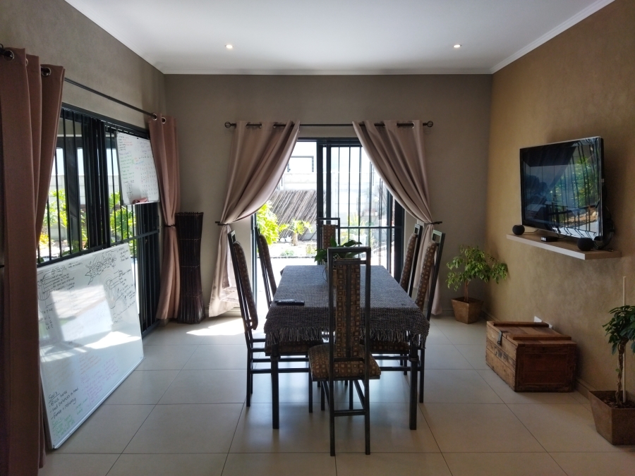 5 Bedroom Property for Sale in Parklands North Western Cape